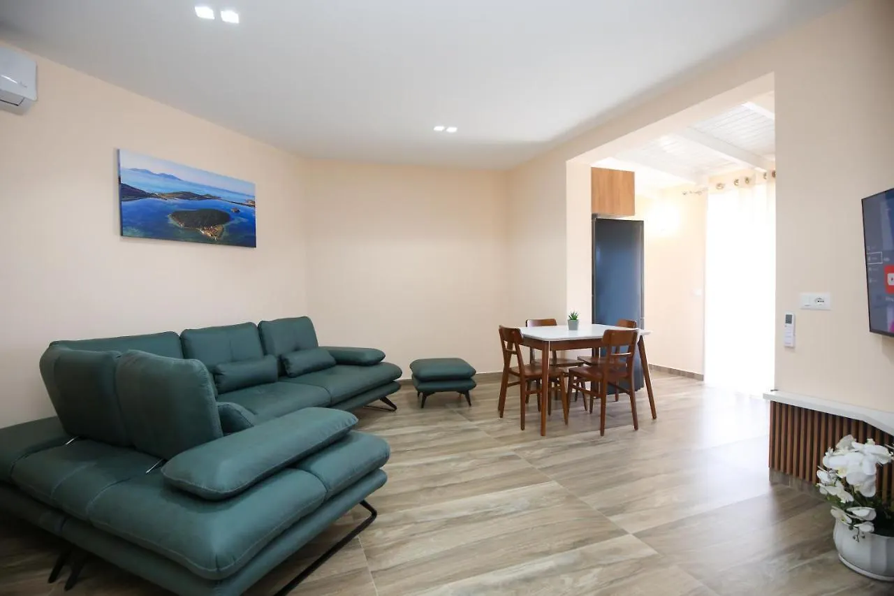 Queen Apartmets Vlorë Apartamento