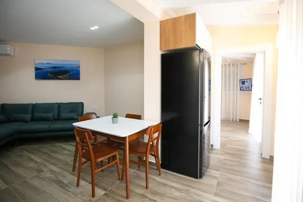 Queen Apartmets Vlorë Apartamento